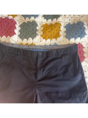 Puma Enjoy Golf Non Slip Waistband Black Stretch Golf or casual Shorts Size 42